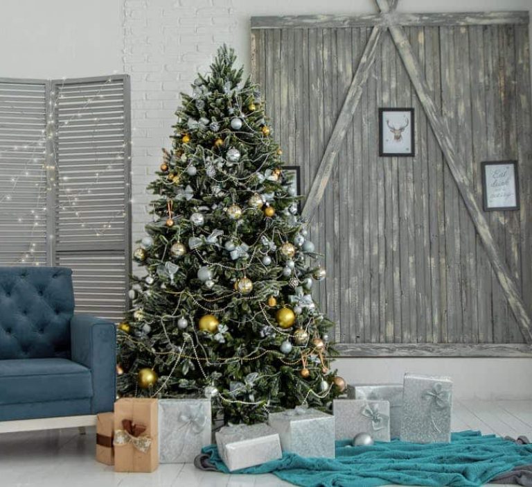 Tips for holiday decorating from new construction home builders in Woodstock, GA